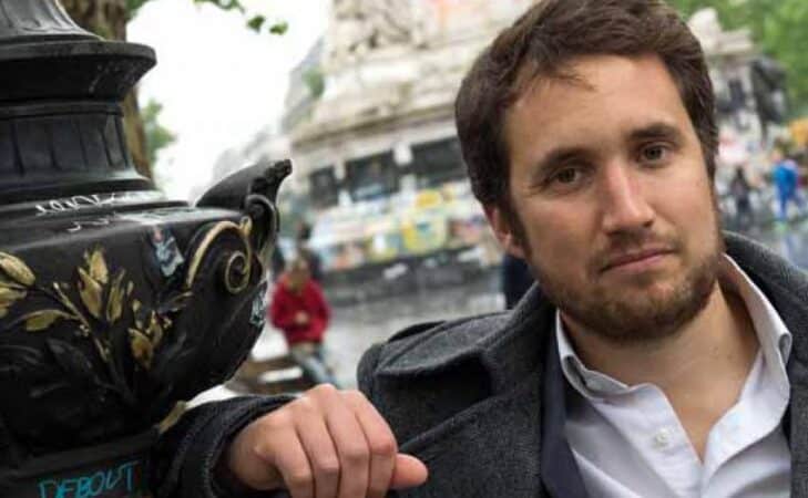« Passer du Moyen Âge de la démocratie à la Renaissance citoyenne »