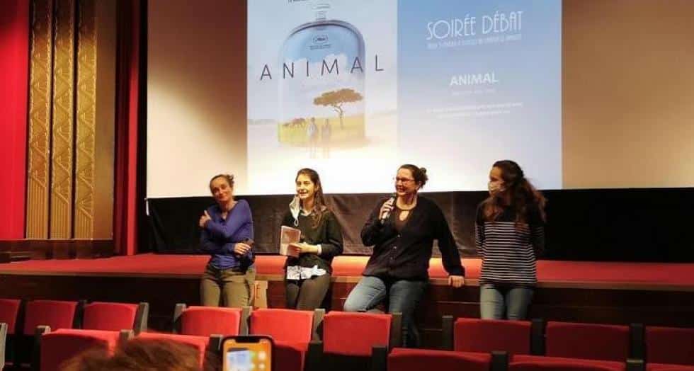 Cine debat 1 0 0 0 0