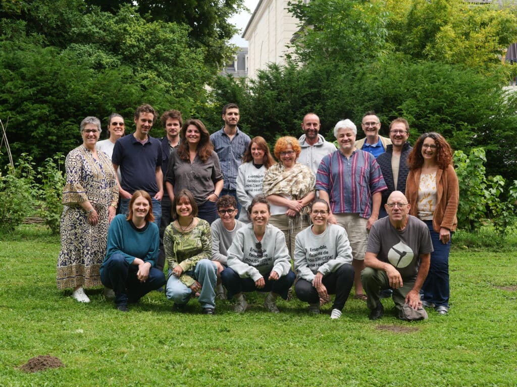 Photo de groupe pendant le Cercle d'Orientation en juin 2025
